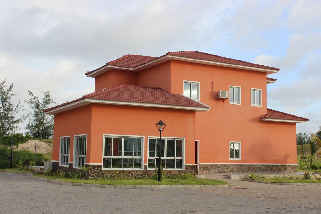 Golden Peacock Resort Hotel Beira Room photo