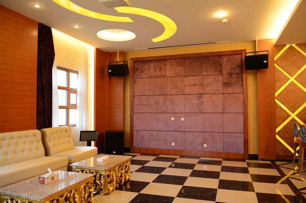 Golden Peacock Resort Hotel Beira Exterior photo